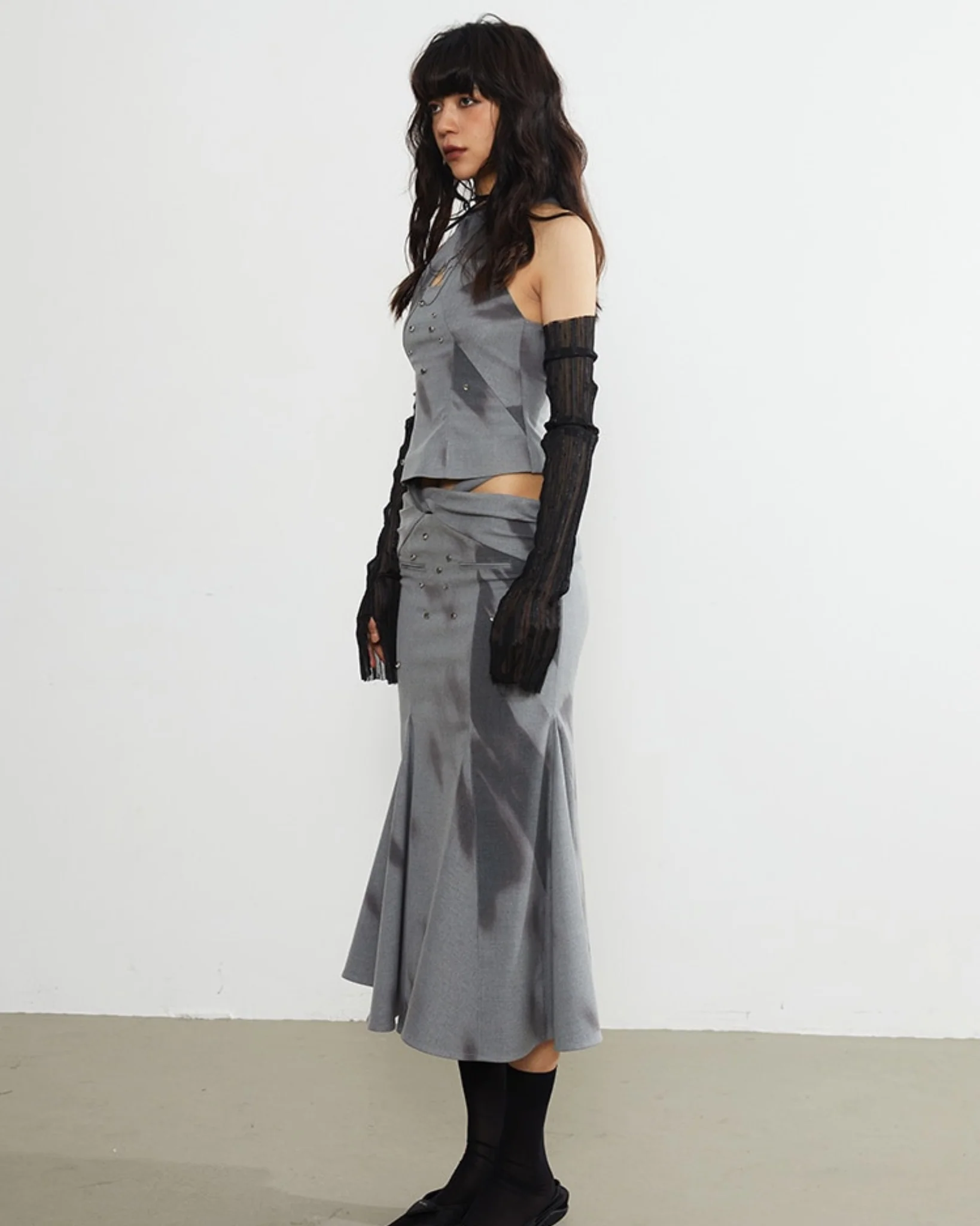 AGATE Grey Irregular Midi Skir - Image 4