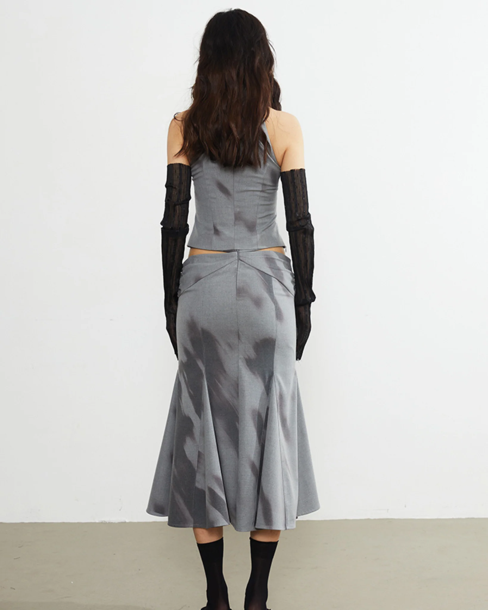 AGATE Grey Irregular Midi Skir - Image 5
