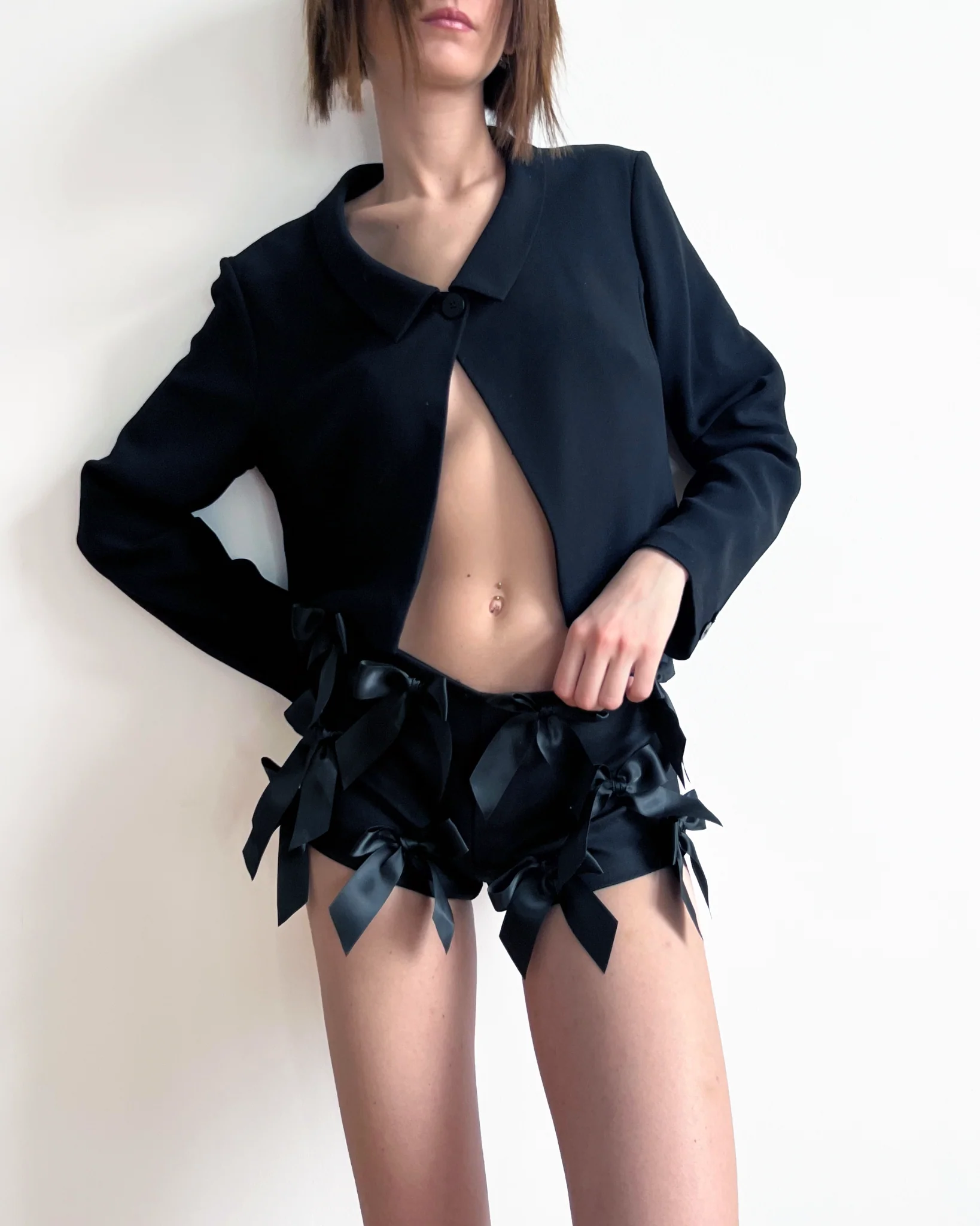 Black Bow Decor Low-Waist Shorts - Image 5