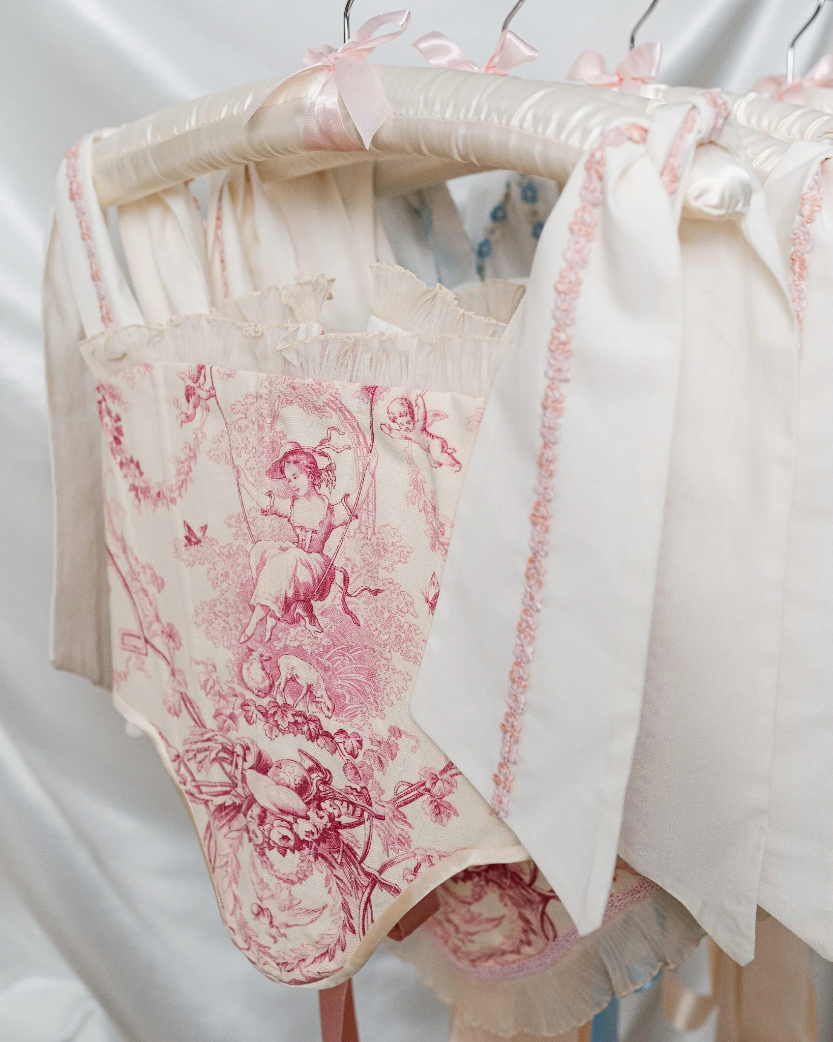 Corset Toile de Jouy – Pink Satin Bias - Image 4
