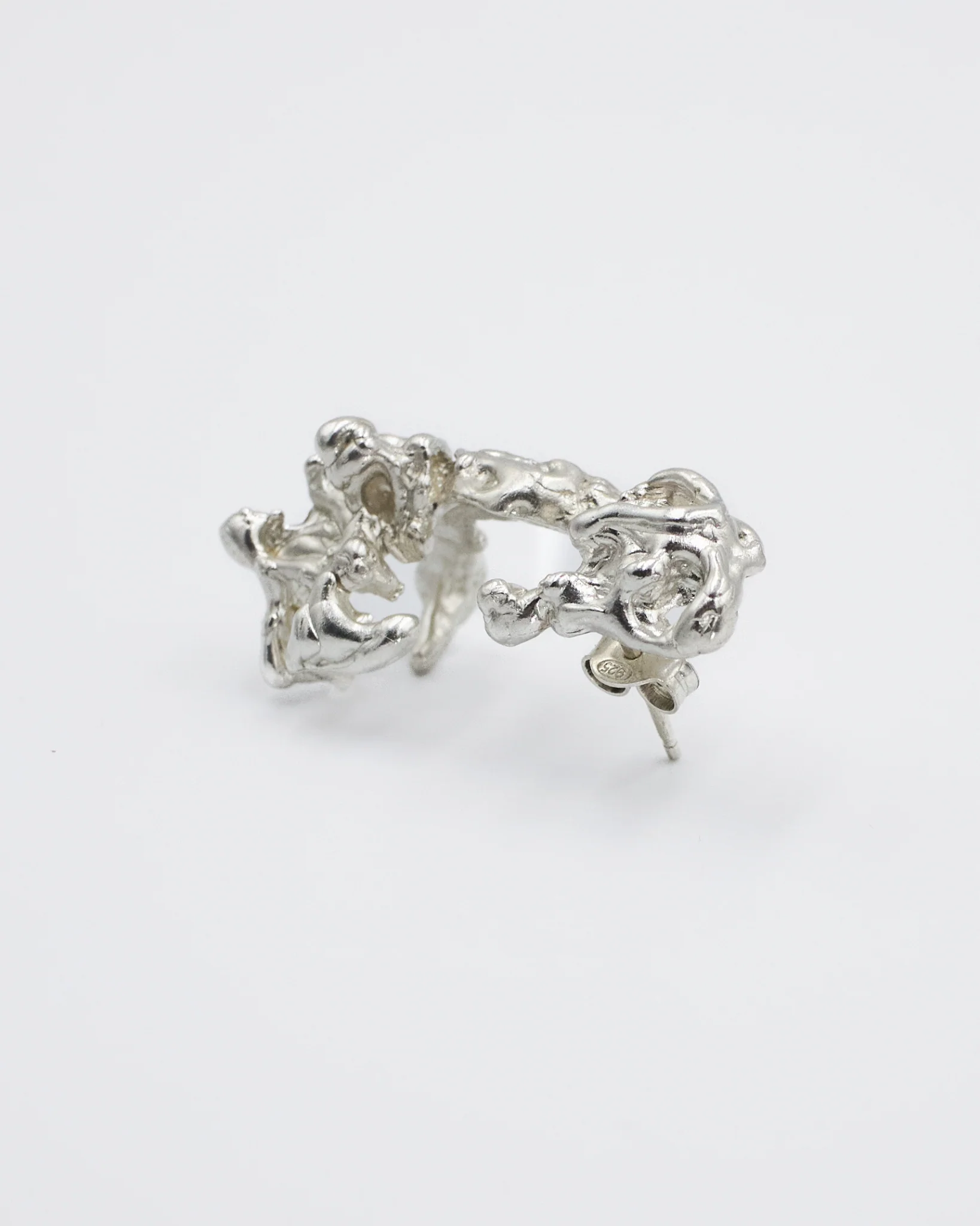 CSSE01 // Silver Hybrid Melting Ear Cuff / Earring - Image 3