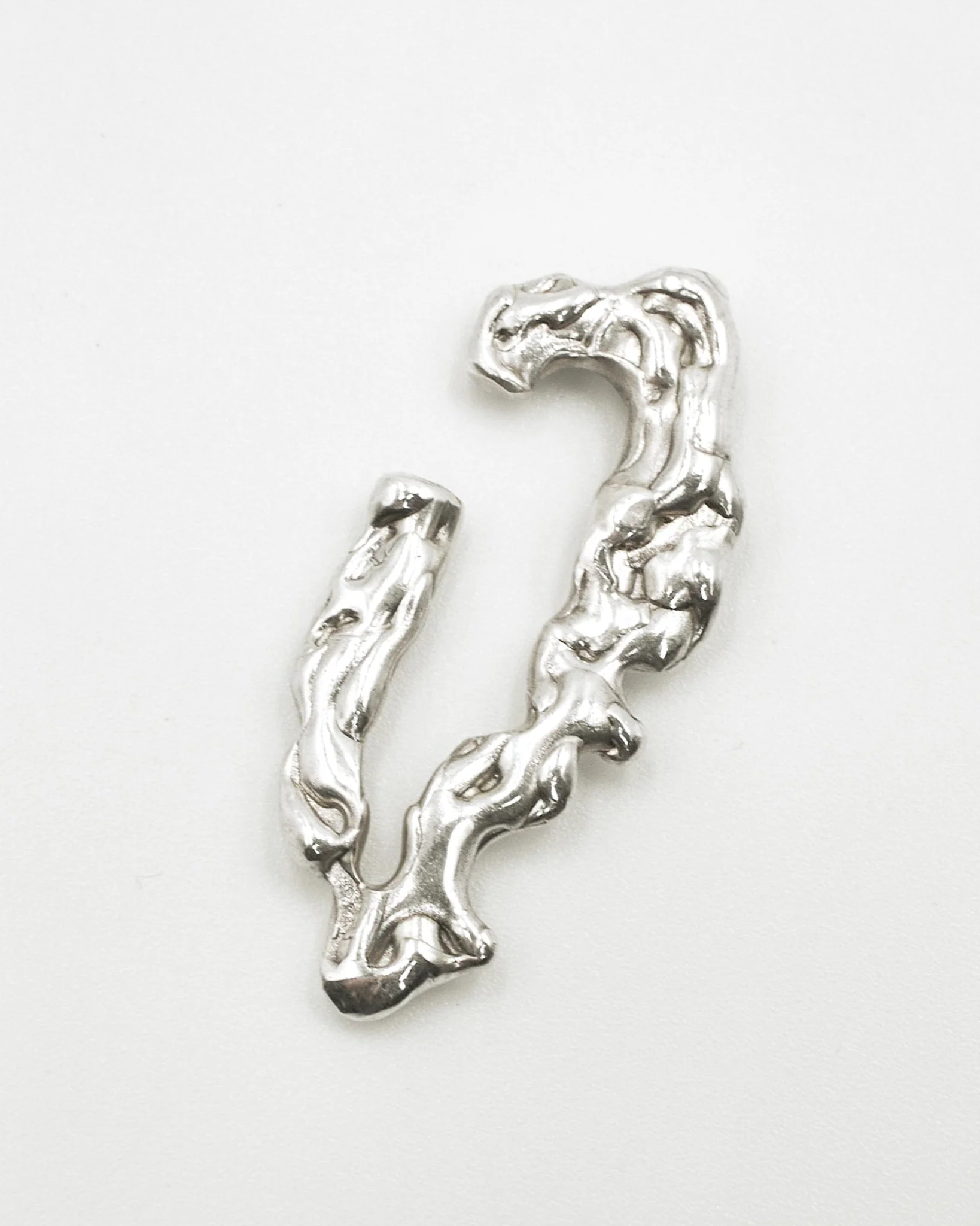 CSST02 // Silver Curling Ear Cuff - Image 3