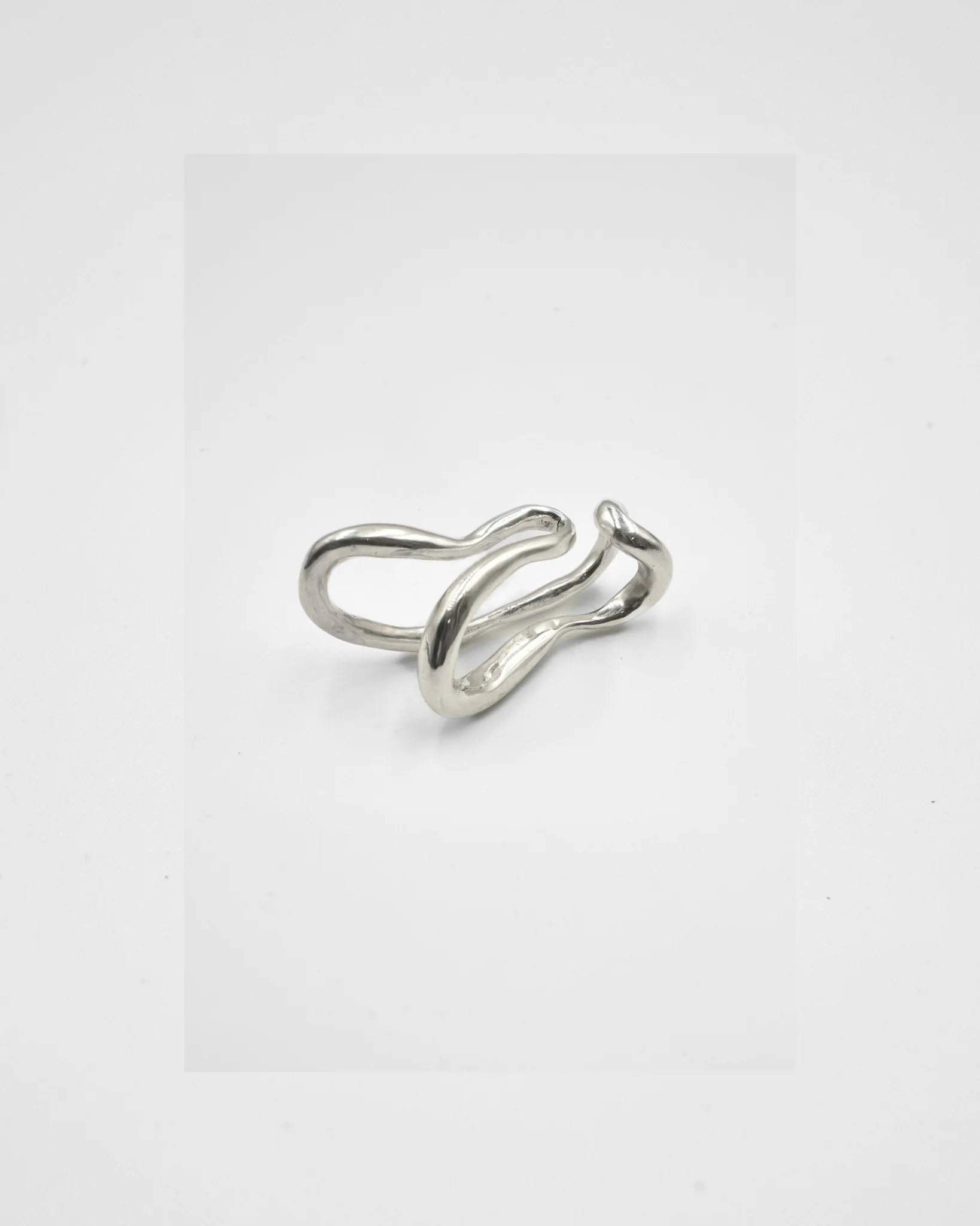 CSST05 // Silver Abstract Liquid Ear Cuff - Image 3