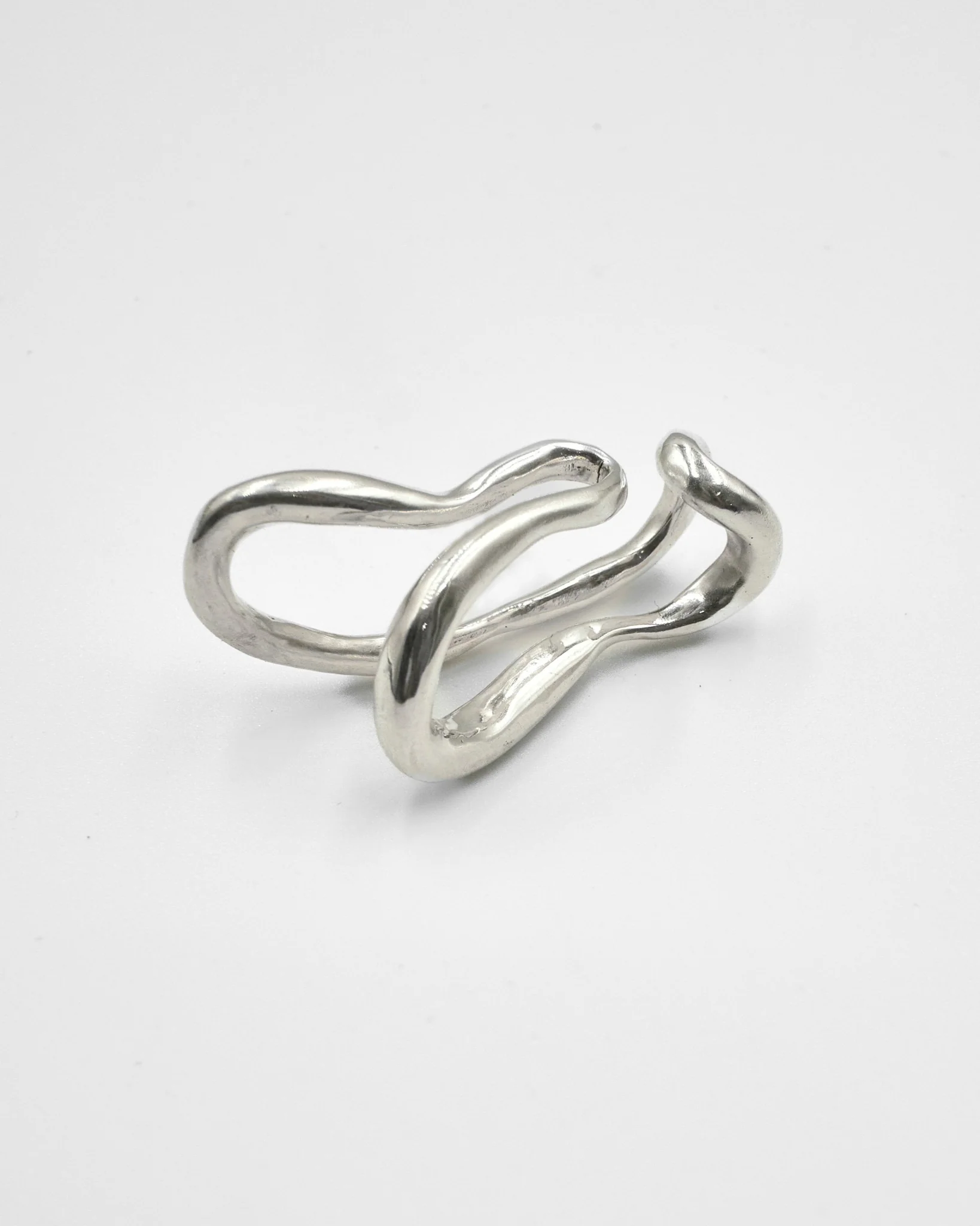 CSST05 // Silver Abstract Liquid Ear Cuff - Image 4
