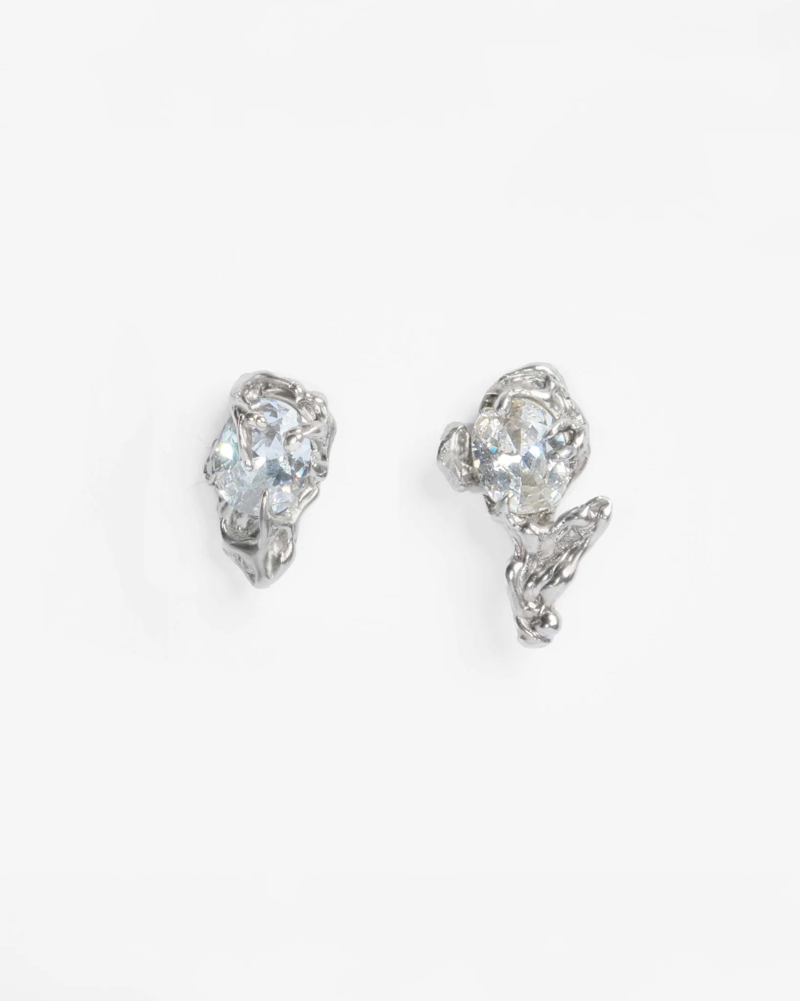 ESST04 // Twin Silver Earrings With Zirconia Stone - Image 2