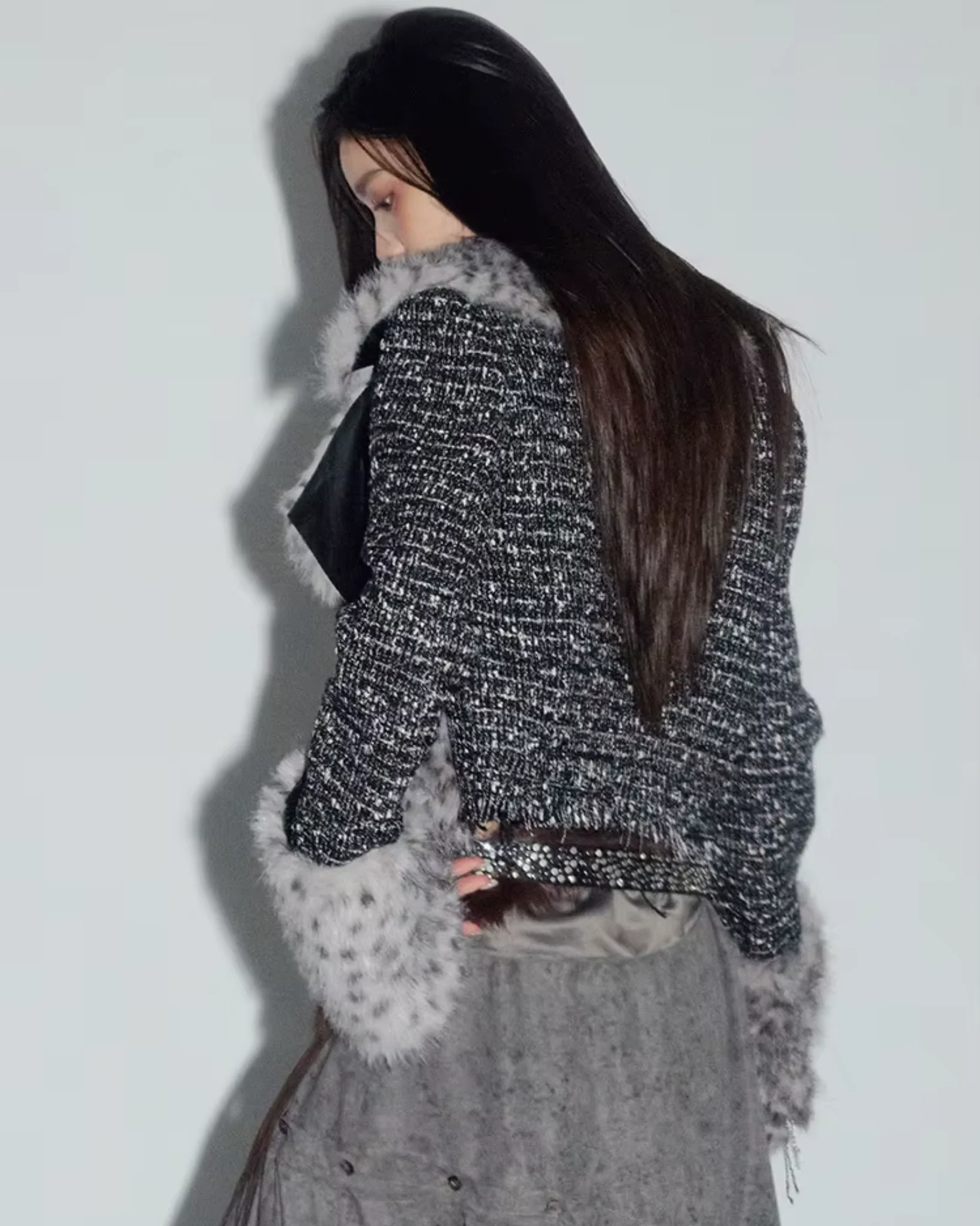 MIRA Leopard Faux Fur Jacket - Image 4